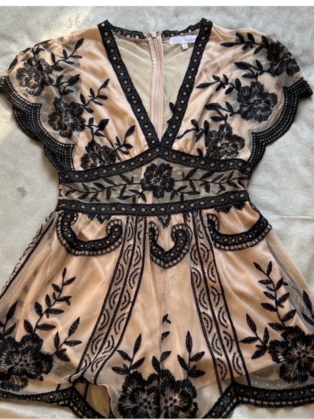 NWT Honey Belle Lace Embroidered Romper Size Small